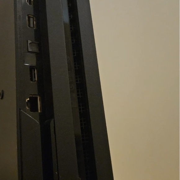 Sony PlayStation 4 Pro Console - Black WITH Controller - Picture 2 of 3